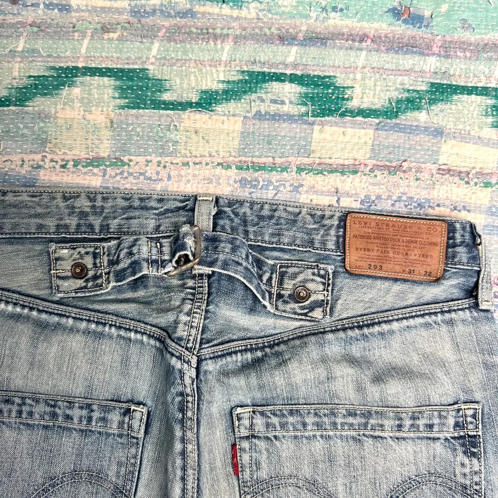 Rare Levi's 203 Cinch buckle back Loose Fit Jeans Size 31x29